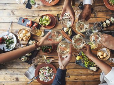 Generate a random place in Restaurants